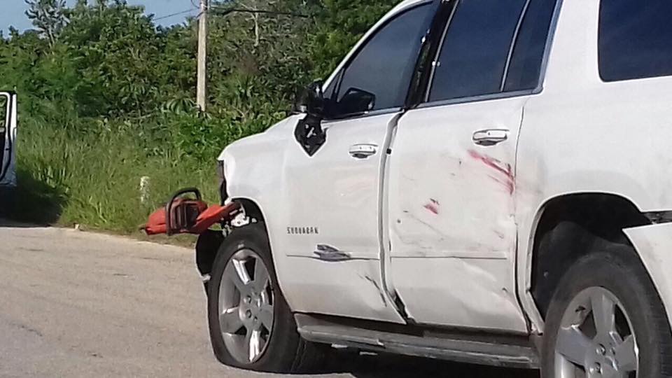 MUERE MOTOCICLISTA AL CHOCAR CONTRA ESCOLTA DEL FISCAL DE Q. ROO