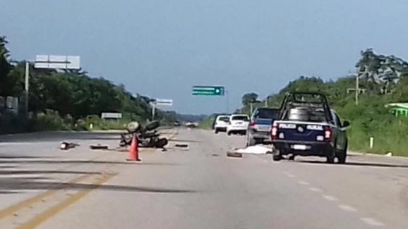 MUERE MOTOCICLISTA AL CHOCAR CONTRA ESCOLTA DEL FISCAL DE Q. ROO