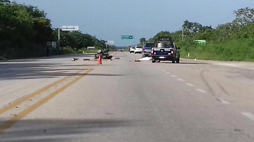 MUERE MOTOCICLISTA AL CHOCAR CONTRA ESCOLTA DEL FISCAL DE Q. ROO