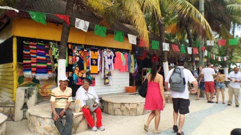 A CASI SEIS MESES VUELVE A ABRIR LOCAL EN ZONA FEDERAL