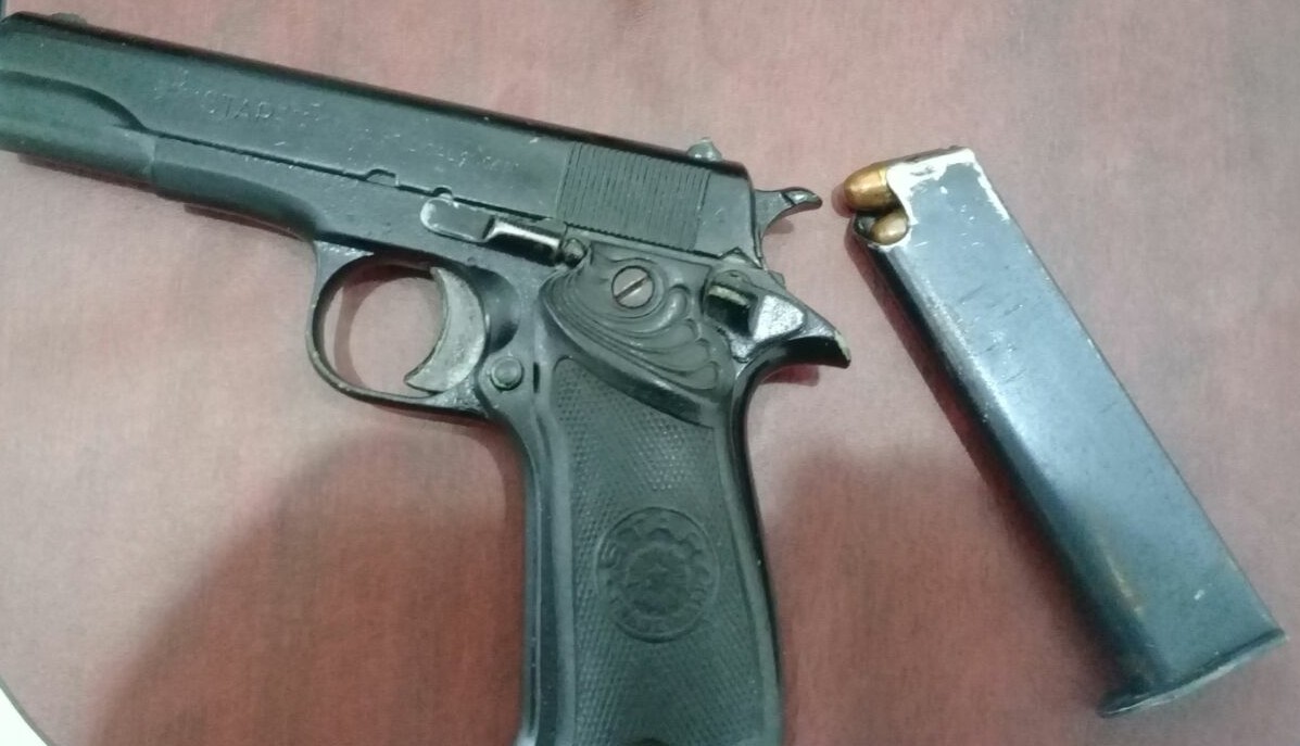 Caen dos empistolados; terminan en la PGR