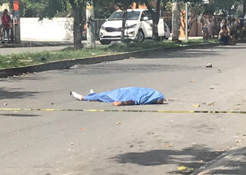 Asesinato a plena luz del día y testigos ni se inmutan