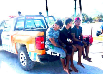 Rescatan con vida a tres pescadores extraviados que se hicieron a la mar