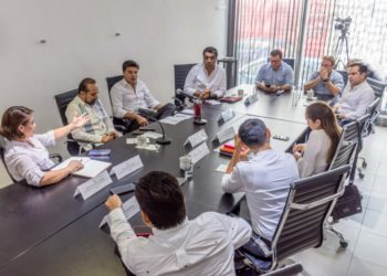 Se reúnen legisladores con representantes de empresa recolectora de basura en Cancún