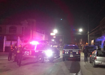 Abaten agentes ministeriales a mujer en balacera; hay un presunto delincuente baleado