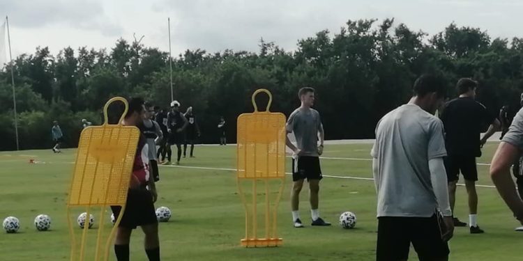 Los “terremotos” realizan la pretemporada en Cancún