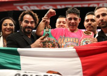 La “Tigre” Jiménez conquista los títulos Supermedios