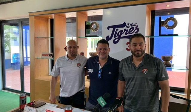 Ratifican a Adan Muñoz como manager de los Tigres de Quintana Roo