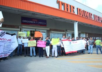 Manifestación de “empleados” de Home Depot