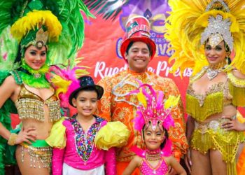 Presentan cartelera del Carnaval Isla Mujeres 2020