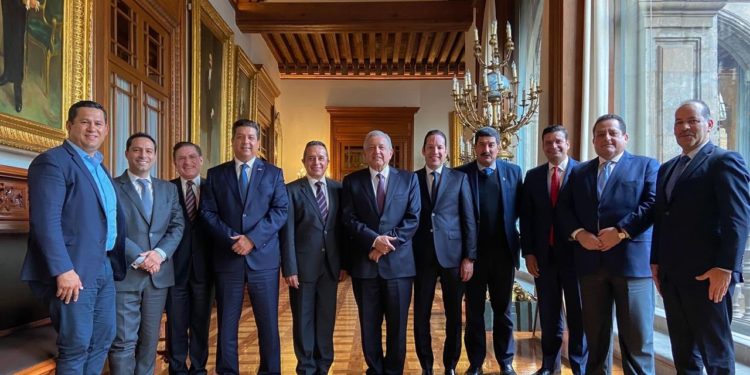 Bateó AMLO la propuesta de los gobernadores panistas sobre cómo funcionará el ex Seguro Popular ahora llamado Insabi