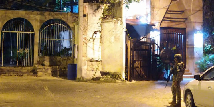 Atacan a balazos hotel de Puerto Juárez