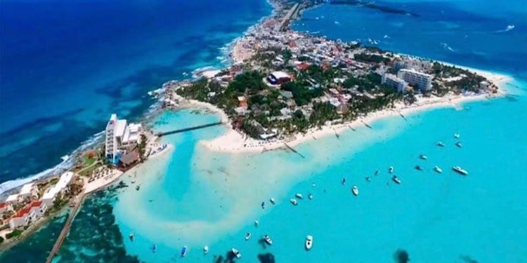 Playa Norte, en Isla Mujeres, es una de las más bellas del mundo