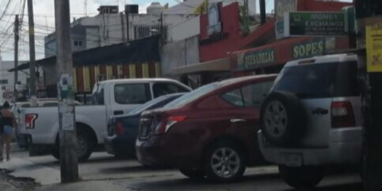 Roban casa de cambio a poca distancia del Palacio Municipal de BJ