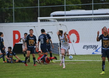 Pioneros doblega a Pumas Premier