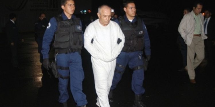 Tumba Succar Kuri la sentencia de 112 años en prisión