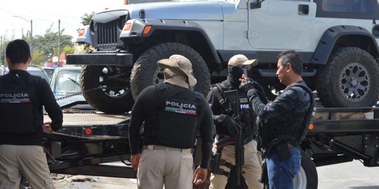 Hallan autos robados en taller de hojalatería de la Ruta 4