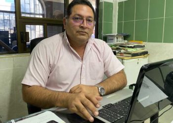 Intervienen autoridades en conflicto entre taxistas rojos y verdes