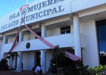 El Nueve Ninguna se Mueve, presente en Isla Mujeres