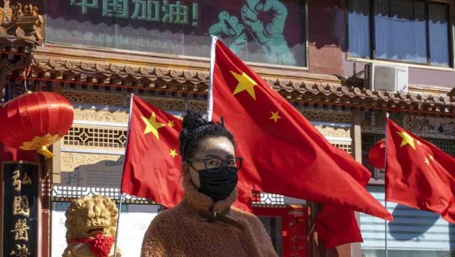 Suman 2 mil 981 muertos por coronavirus en China