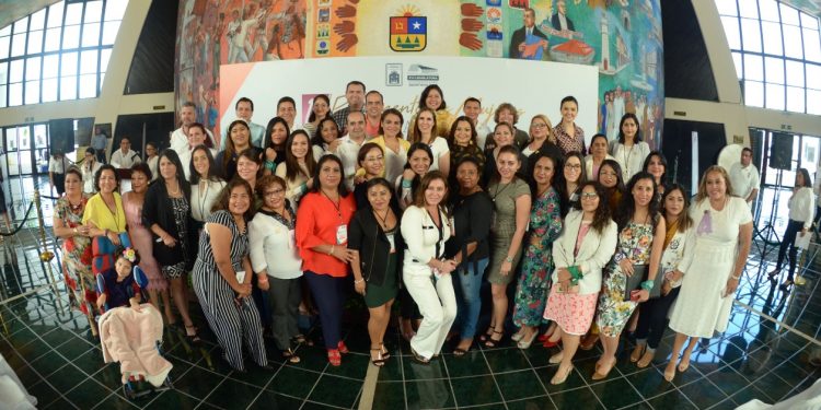 Parlamento de Mujeres, es para empoderarlas: Atenea Gómez