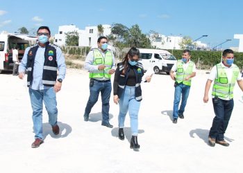 Realizan campaña informativa con habitantes de Benito Juárez