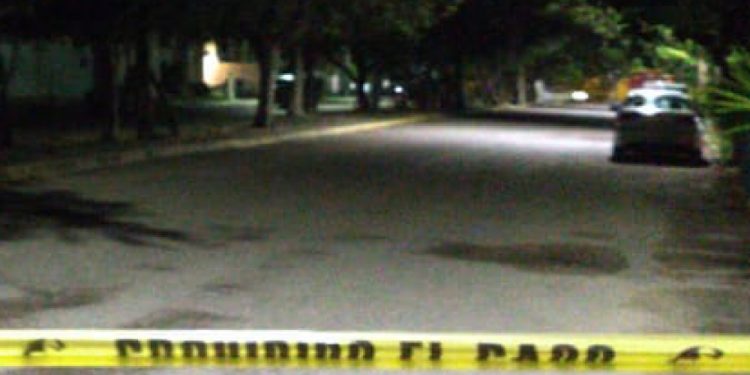 Atacan a balazos a marinos en Puerto Morelos