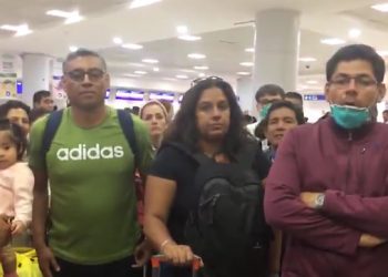 Piden apoyo peruanos varados en Cancún y mexicanos atorados en Perú