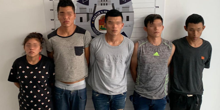 Se delatan narquillos al ver una patrulla