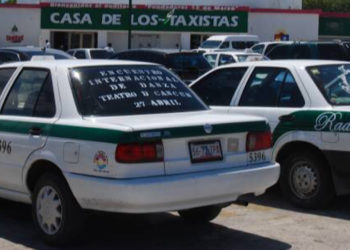 Intentan taxista de Cancún competir con Uber