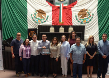 Imparten conferencia “Legislar con enfoque de derechos humanos”