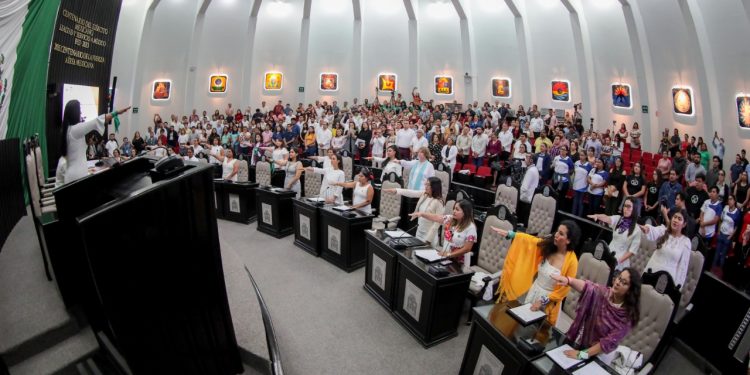 Exponen parlamentarias propuestas en pro de las mujeres de Quintana Roo