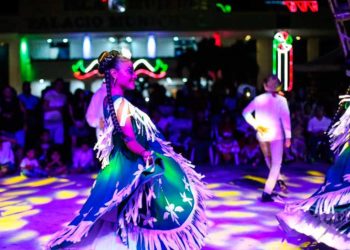 Promueve Ayuntamiento de Isla Mujeres a sus Artistas Locales