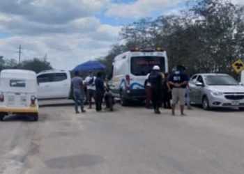 Bloquean habitantes el paso de visitantes a Holbox; Ayuntamiento aplica Ley Seca