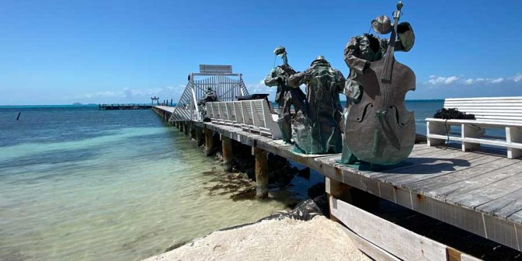 Seguran muelle del Capitán Dulché en Isla Mujeres