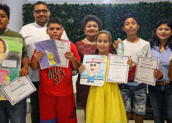 Premian a participantes del Concurso de Caricatura en Isla Mujeres
