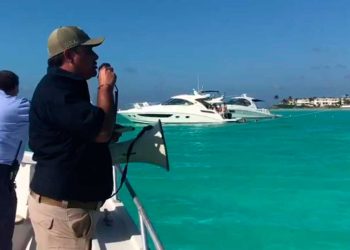 Autoridades retiran embarcaciones de Playa Norte