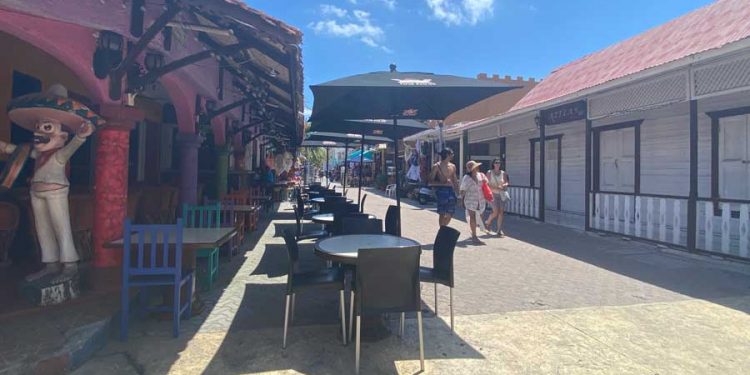 Anuncia Juan Carrillo el cierre de negocios a partir de mañana en Isla Mujeres