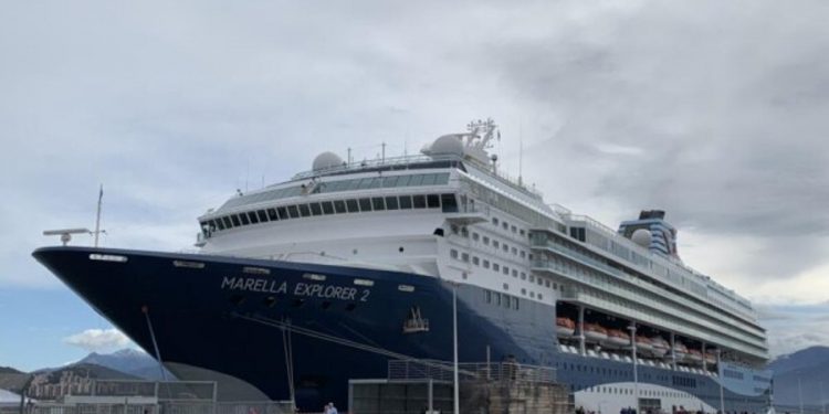 Crucero con pasajero con síntomas de Covid-19 llega a Yucatán