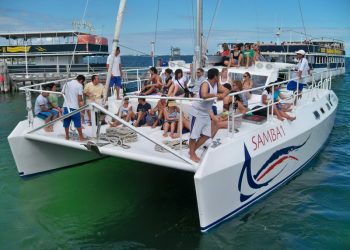 Catamaranes ya no podrán llegar a Isla Mujeres por Covid-19