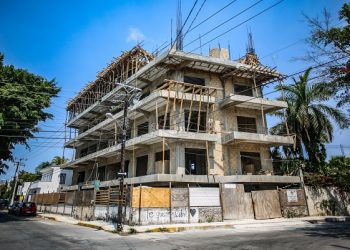 Suspenden obras de construcción en los sectores público y privado