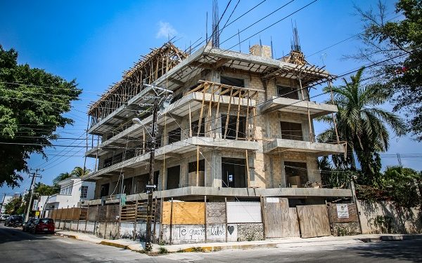 Suspenden obras de construcción en los sectores público y privado