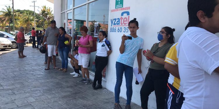 Ni Covid-19 impide que los ciudadanos acudan a negociar con bancos