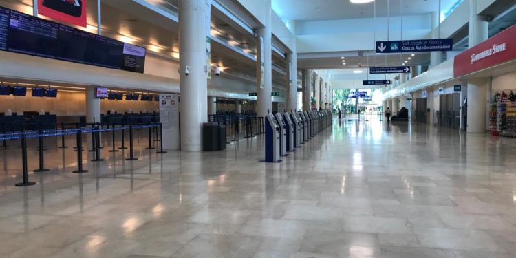 Histórico número de operaciones en el aeropuerto de Cancún, acostumbrado a un mar de gente todos los días