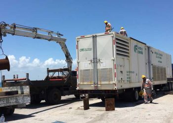 Distribuye CFE plantas para evitar caos por apagón en Isla Mujeres