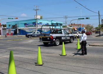 Para salvar vidas, Carlos Joaquín exhorta a proteger a los más vulnerables, como adultos mayores y quienes padecen de enfermedades crónicas