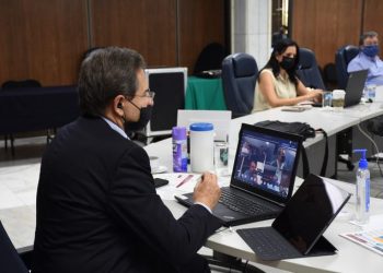 Mañana 30 millones de estudiantes reinician clases en México