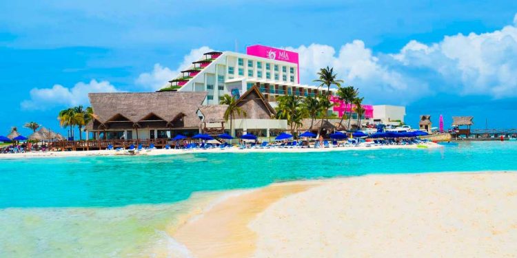 Cierra el último hotel de Isla Mujeres