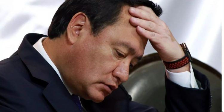 Miguel Ángel Osorio Chong tiene Covid-19