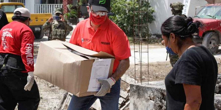 En tiempo récord, Cozumel entregará más de 42,000 apoyos alimentarios: Pedro Joaquín